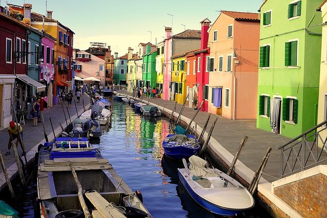 Venice in 2 Days Tour Including Gondola Ride and Islands Tour by Private Boat - Meeting Details