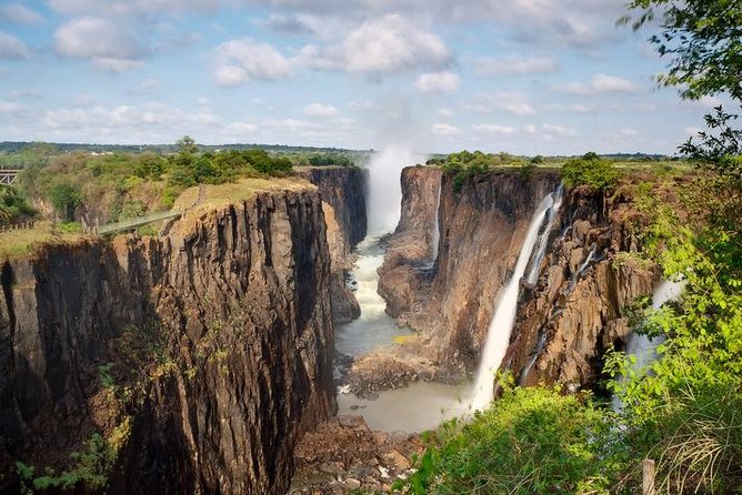 Victoria Falls Walking Tour - Tour Inclusions