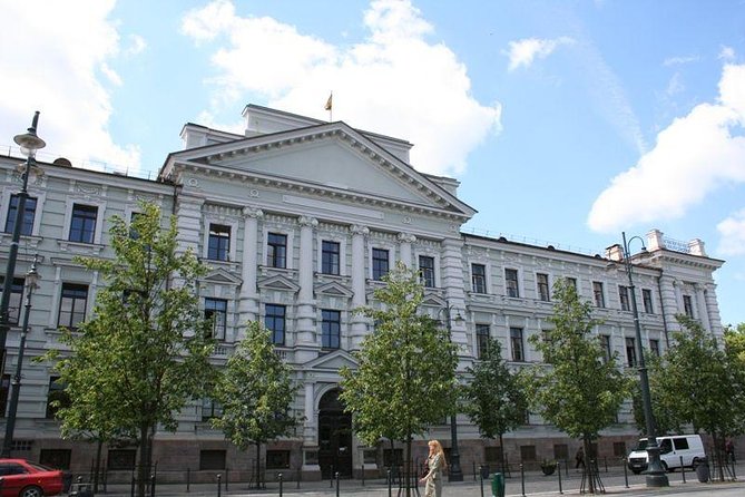 Vilnius Signs of History: Long Way to Freedom - Meeting and Pickup