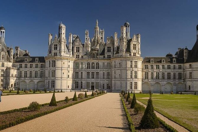 Visit of the Loire Valley Castles in One Day From Paris - Customer Reviews Breakdown