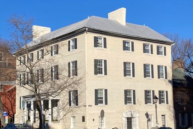 Walking Tour in George Washingtons Alexandria - Experience With the Guide