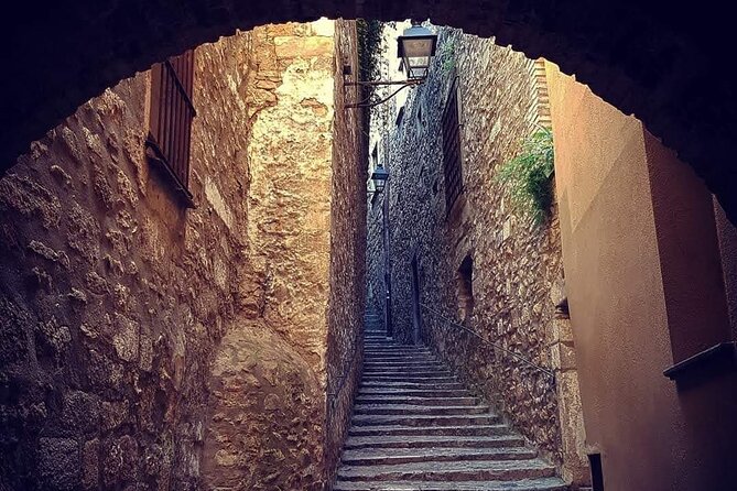 Walking Tour in Girona History and Gastronomy With Tasting - Meeting and End Points