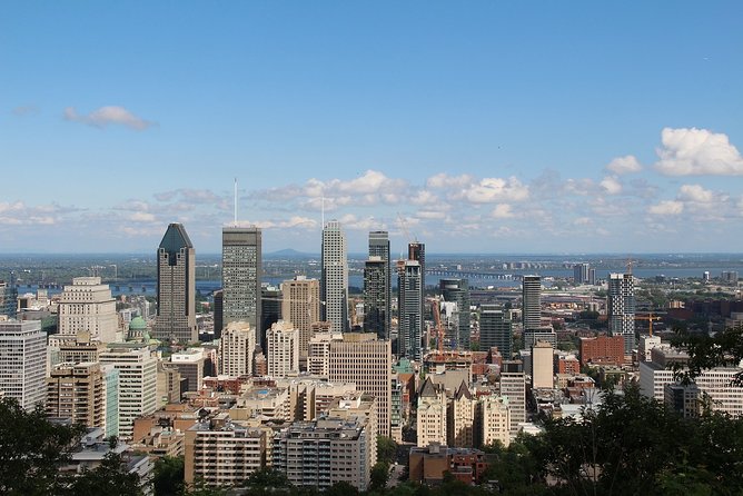 Walking Tour of Old Montreal: Historic & Cultural Sites - Tour Experience