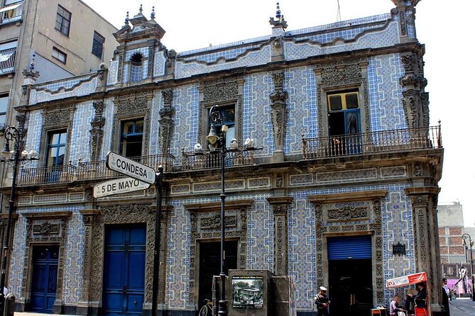 Walking Tour of the Historic Center in Mexico City - Tour Customization and Group Size