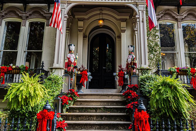 Yuletide Charm: A Southern Christmas Journey in Savannah - Highlights of the Tour