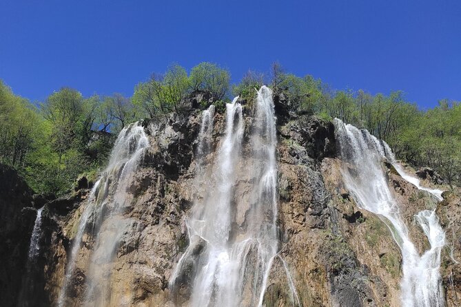 Zagreb, Plitvice Lakes, and Deer Ranch Discovery Tour - Discovering the Breathtaking Plitvice Lakes