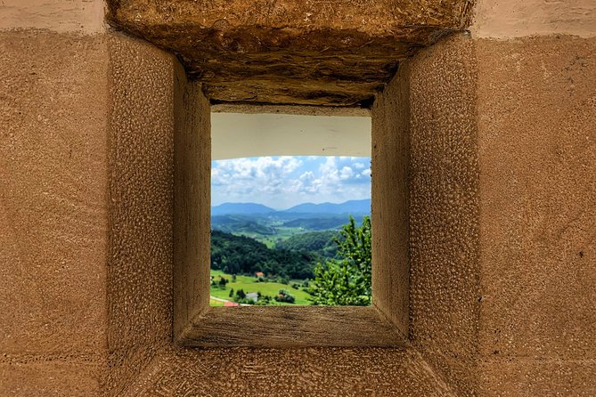 Zagreb to Trakoscan Castle Tour Review - Pickup and Meeting Locations