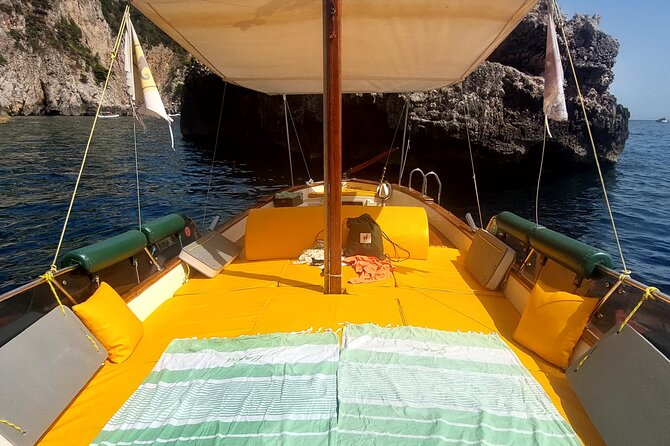 3-Hour Private Boat Activity of the Island of Capri With a Sailor - Good To Know