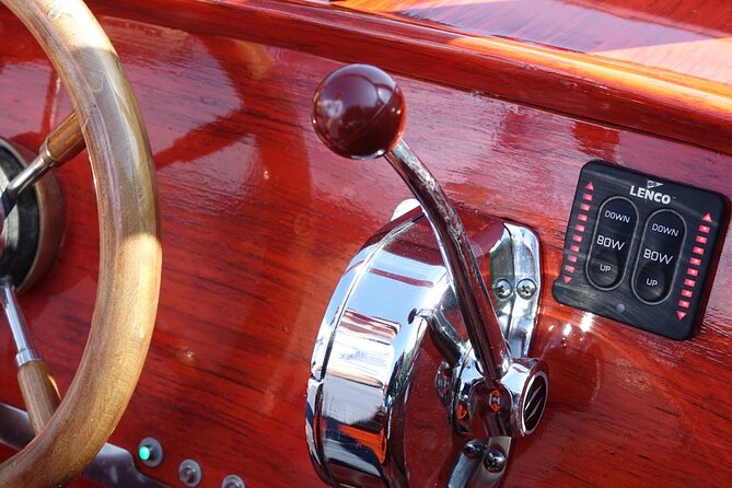 3 Hours Private Tour on a Wooden Boat Como Bellagio 6 Pax - Key Points