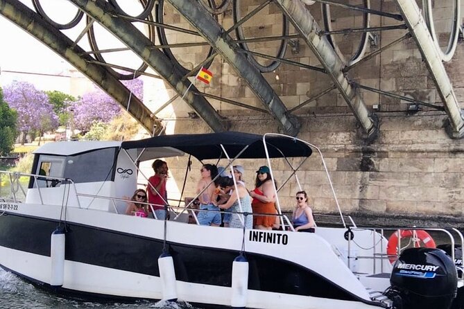 1 Hour Private Boat Rental on the Guadalquivir - Included Amenities and Services