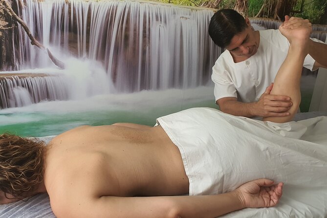 1 Hour Private Chiromassage Session in Seville - Cancellation and Refund Policy
