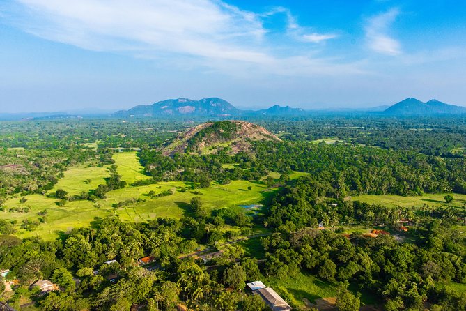 2 Ancient Kingdoms From Kandy - Discovering Yapahuwa Fortress