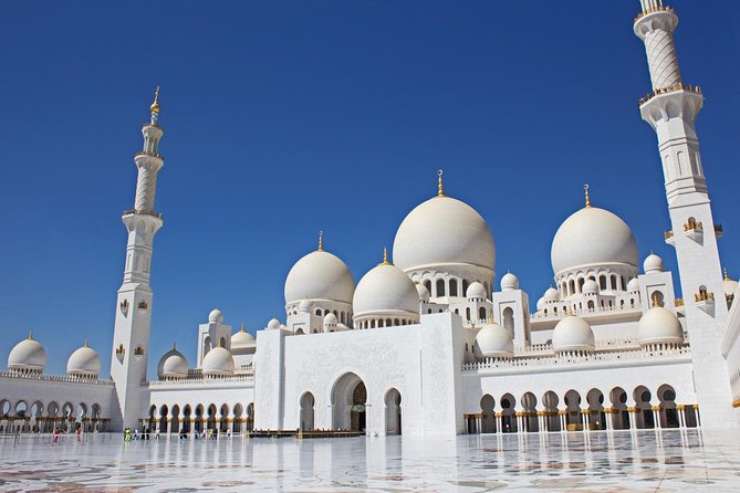 2-Day Abu Dhabi City Tour and Desert Safari With BBQ Dinner - Desert Safari Activities