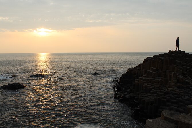2-Day Northern Ireland Giants Causeway Private Luxury Car Tour - Accessibility and Participation
