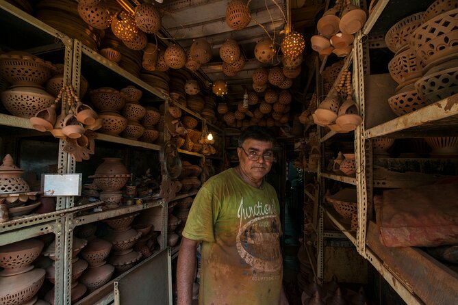 2 Days Mumbai Must-Sees: Markets at Dawn, Heritage Sites & Slums - Day 2: Slum Tours