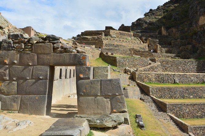2 Days Sacred Valley Connection to Machupicchu - Pickup and Transportation