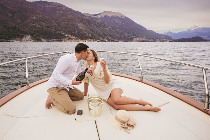 2 Hours Private Boat Tour in the Best Area of Como Lake - Cancellation and Booking