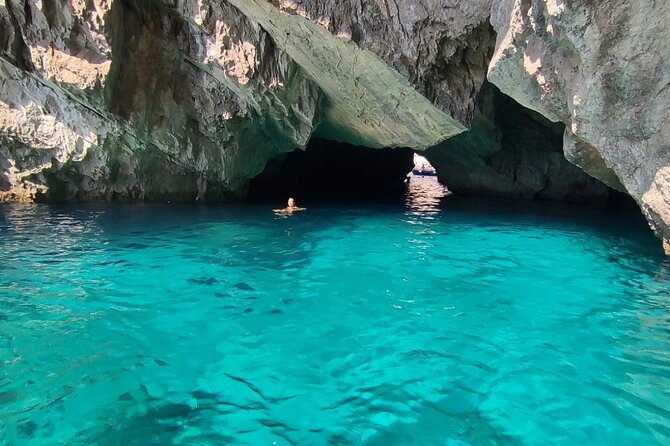 3-Hour Private Boat Activity of the Island of Capri With a Sailor - Booking Information