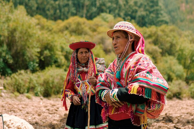 3-Hour Small-Group Hiking With Alpaca in Sacred Valley - Meeting and Pickup