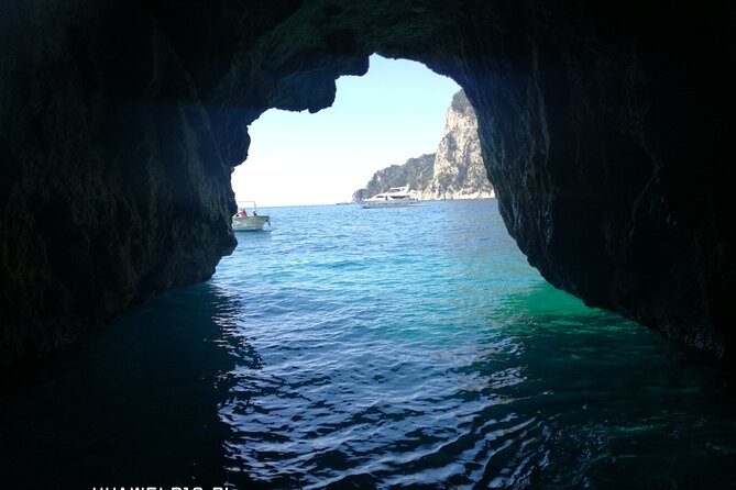 3 Hours Tour of Capri With Traditional Gozzo - Customer Reviews