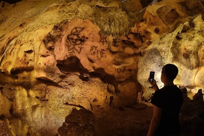 3 Tours in 1: Cave of Wonders, Altos De Chavon, Chocolate Factory - Indulging in Chocolate Making