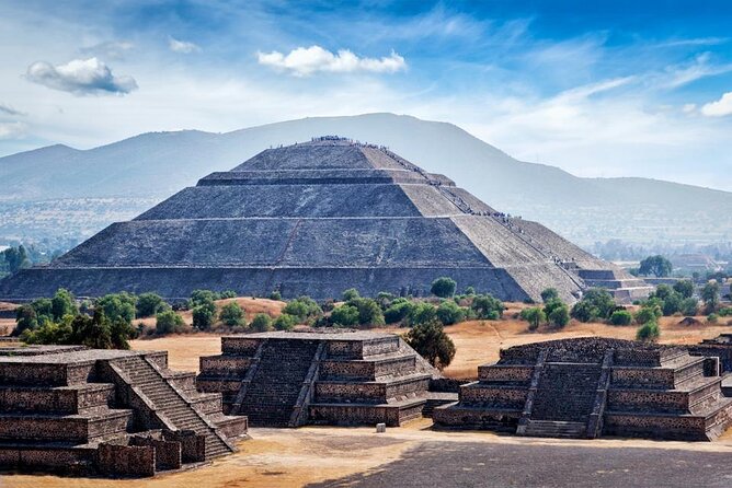 3X1 Teotihuacan, Basilica of Guadalupe, Tlatelolco and Tequila Tour - Accessibility and Group Size