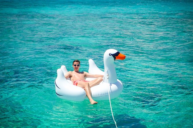 4-Hour Private 38 Catamaran Tour to Paamul Beach With Food, Open Bar & Snorkel - Accessibility and Restrictions