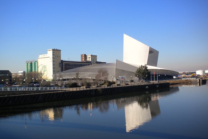 48 Hours in Manchester Self Guide - Visiting Historical Landmarks