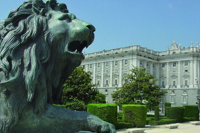 5 Days Guided Tour Madrid From Lisbon - Meeting and Pickup