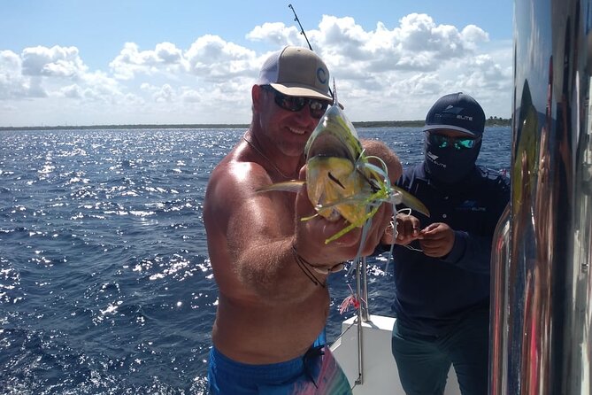 5-Hour Private 40 Yacht Tour to In-Ha Reef With Open Bar, Food & Snorkel - Accessibility and Requirements