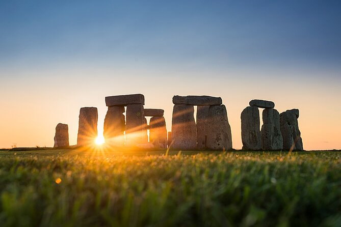 6 Day Tour of London and England With Hotel Stay and Attractions - Meeting Point and Accessibility