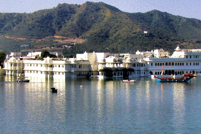 6 Days Golden Triangle Tour With Udaipur : Delhi, Agra, Jaipur - Participation Guidelines