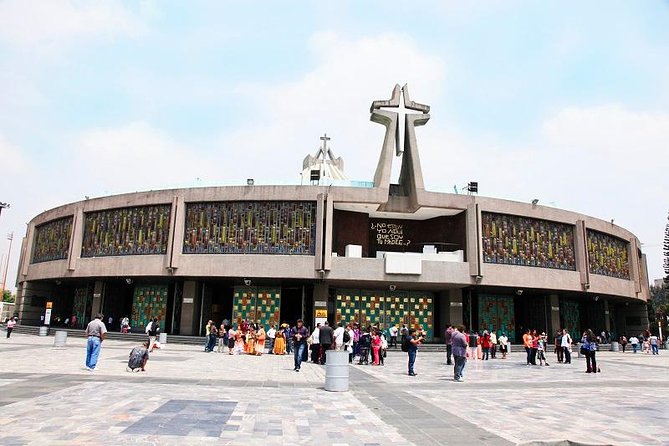 6-Night Best of Central Mexico Tour: Teotihuacan Pyramids, Taxco, Cuernavaca and Puebla From Mexico City - Accommodation and Transfers