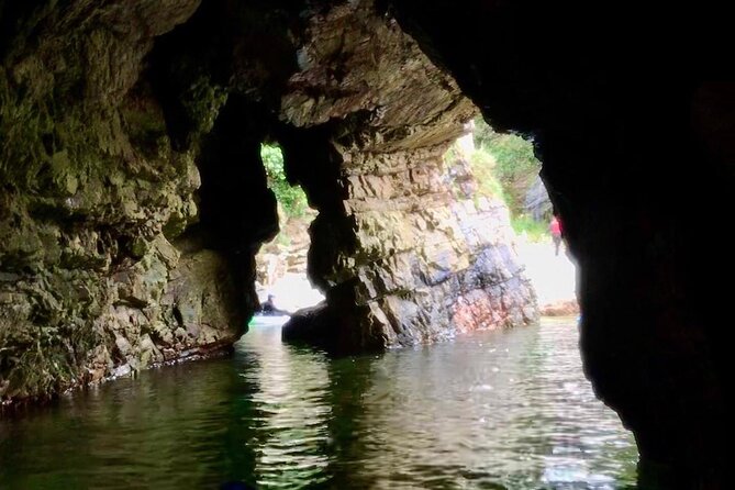 7 Arches Kayak Tour - Marveling at the 7 Arches