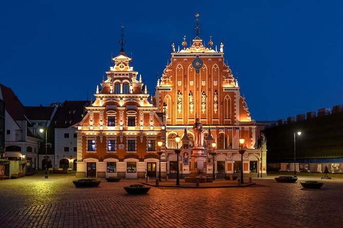 Alternative Riga: Central Market and Moscow Suburb Tour - Discovering Moscow Suburb