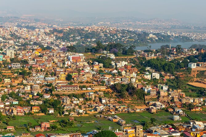 Antananarivo : Custom Walking Tour With A Guide (Private Tour) - Meeting and Pickup
