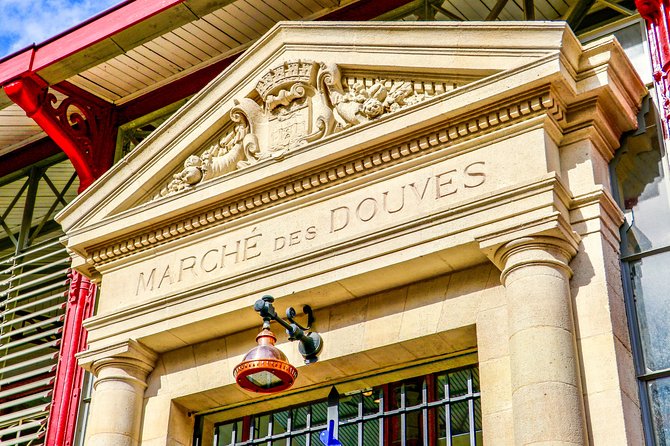 Architectural Bordeaux: Private Tour With a Local Expert - Tour Features