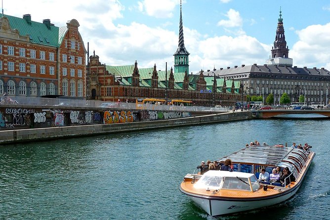Arrival Transfer: Airport CPH to Copenhagen by Luxury Van - Additional Information