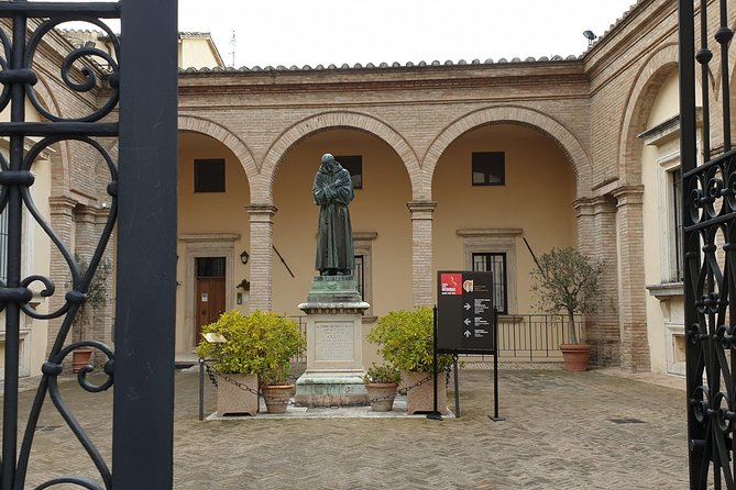 Assisi and the Second World War Review - Cancellation and Booking Details