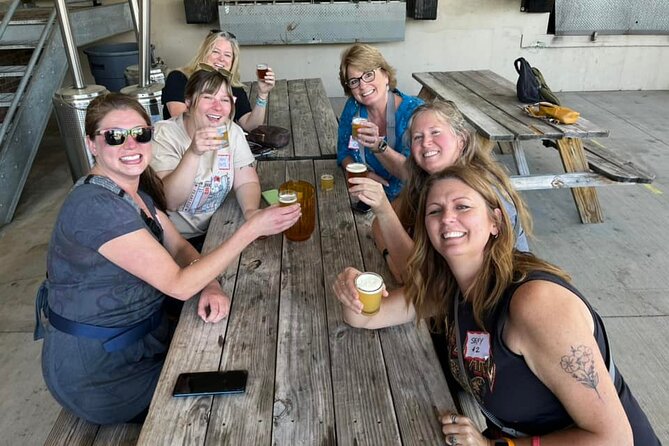 Beer Flight Drag Queen Bar Crawl Tour - Meeting and Pickup Details