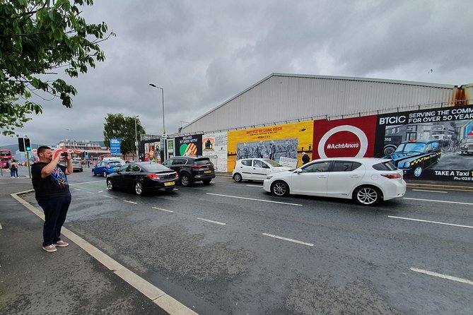 Belfast Cab Tour of Peacewalls, Murals and the Famous Titanic Slips - Luxury Mercedes Transportation