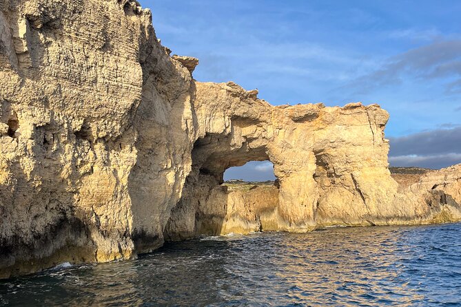 Blue Lagoon Ferry and Caves Tour - Meeting and Pickup Details