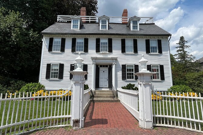 Boston Day Tour by Ferry: Salem Witch Trials Past to Present - Itinerary and Schedule