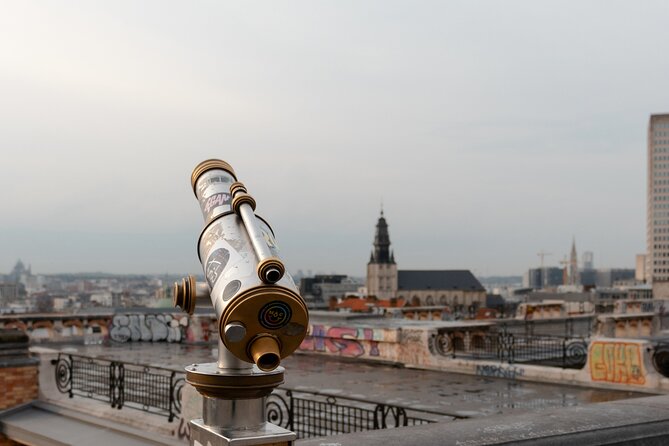 Brussels: Historic Lower Town & Charming Upper Town Private Tour - Meeting Point and Logistics