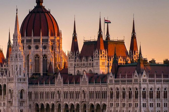 Budapest 101: 3-Hour Walking Tour With Chimneycake and Metro Pass - Accessibility and Participation