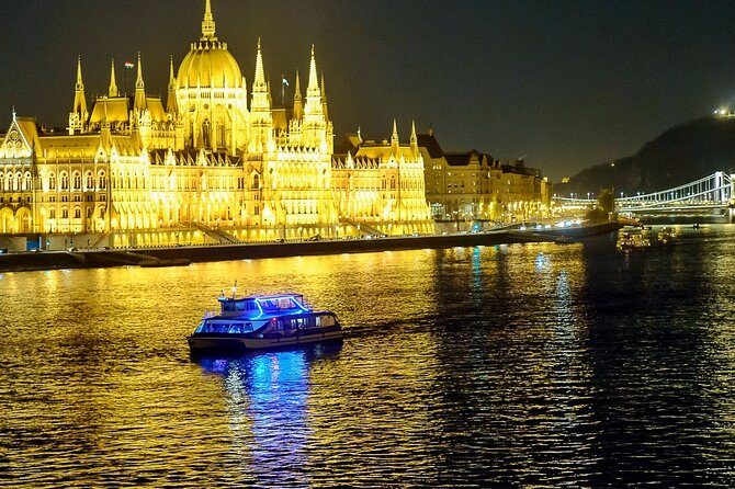 Budapest Drinks and Piano Show Cruise - Included Amenities and Services
