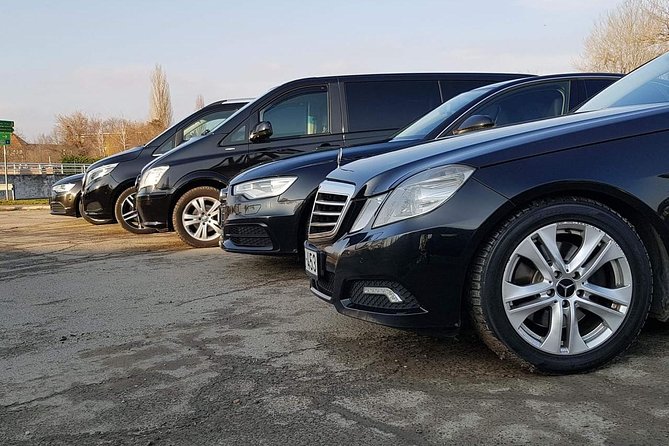 Budapest Private Round Trip Airport Transfer Review - Accessibility and Requirements