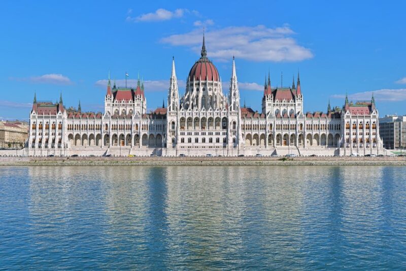 Budapest Sightseeing Tour With Private Transportation - Good To Know