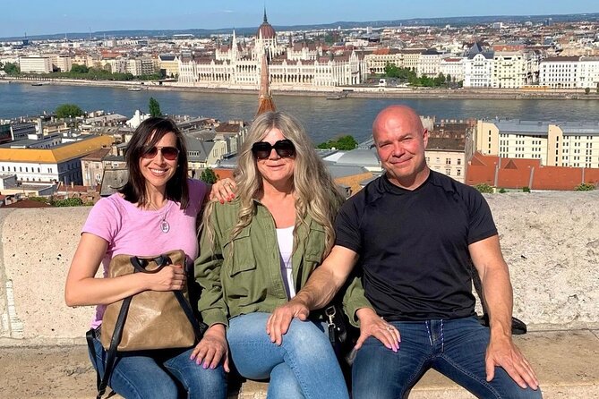 Budapests Highlights- Half Day Tour - Tour Availability and Booking