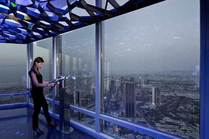 Burj Khalifa At the Top & Dubai Aquarium Combo Entrance Tickets - Dubai Aquarium: Largest Suspended Tank